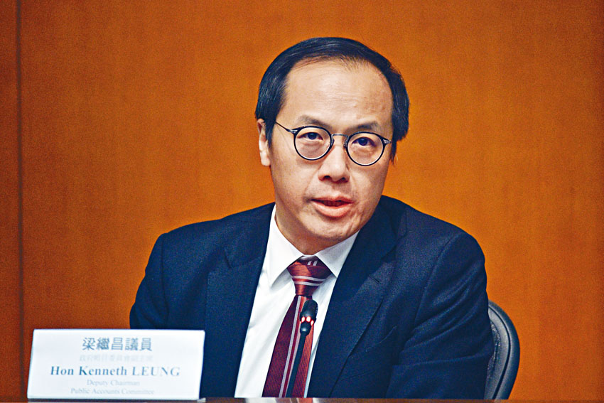 ■梁继昌指，已要求监管机构发出更详细指引，当核数工作未能如期完成，核数师以及公司董事如何厘清责任。