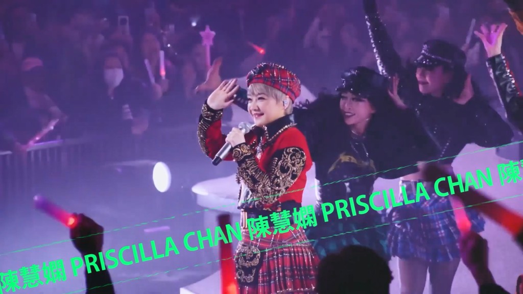 陳慧嫻與超過60人的大型合唱團一同表演。