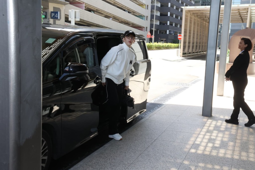 Anson Lo此行有不少神徒都跟隨教主一齊飛到新加坡欣賞其精彩演出。 Anson Lo此行有不少神徒都跟隨教主一齊飛到新加坡欣賞其精彩演出。