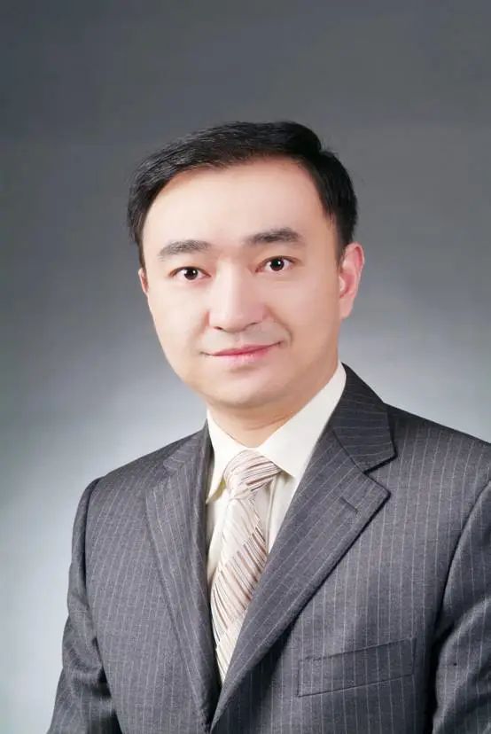 中興通訊首席科學家屠嘉順，曾任國際通訊聯盟ITU-T第Q8/SG13和Q14/SG13副主任，熟悉5G發展。