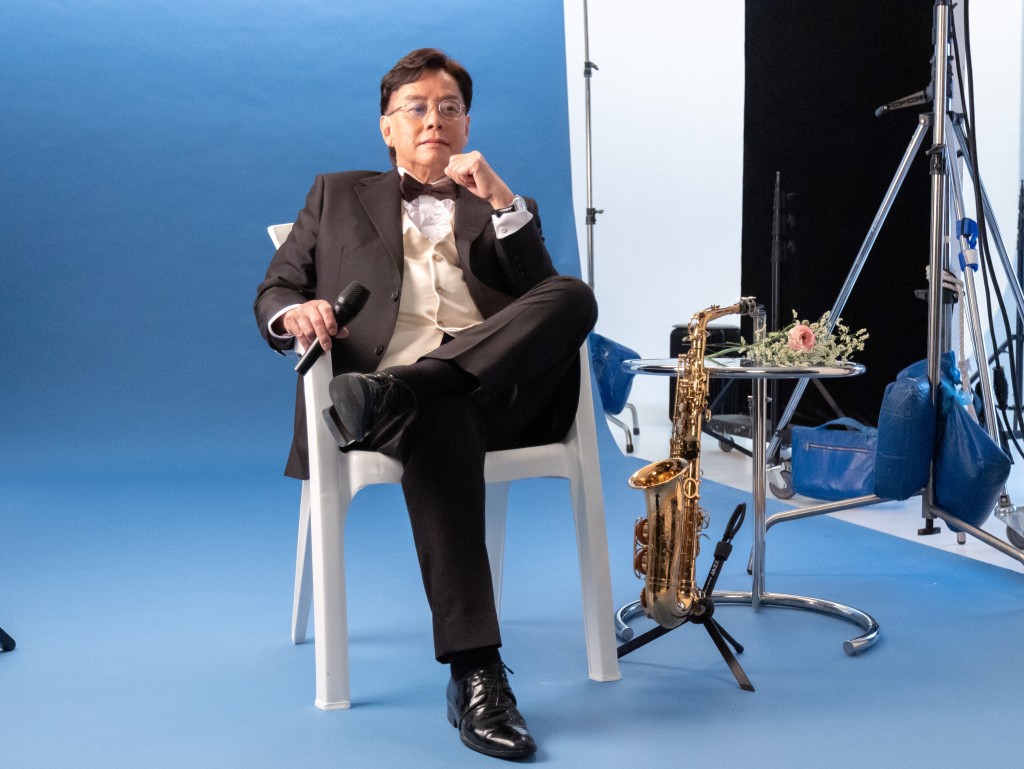 譚詠麟演繹過的金曲超過 1,000 首。 譚詠麟演繹過的金曲超過 1,000 首。