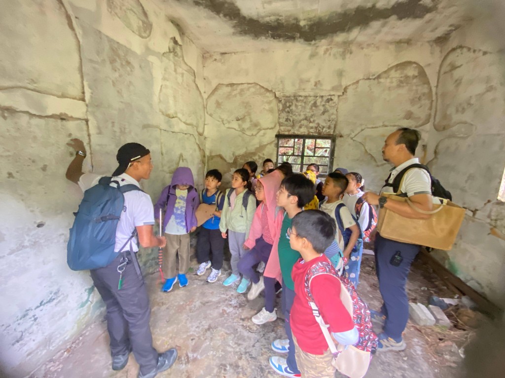 探秘馬鞍山舊礦場,認識香港舊時歷史。(圖片來源:受訪者提供) 探秘馬鞍山舊礦場,認識香港舊時歷史。(圖片來源:受訪者提供)