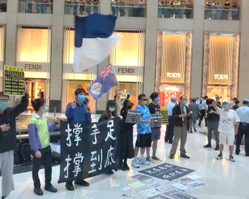 早前也有市民在置地廣場和你Lunch。資料圖片