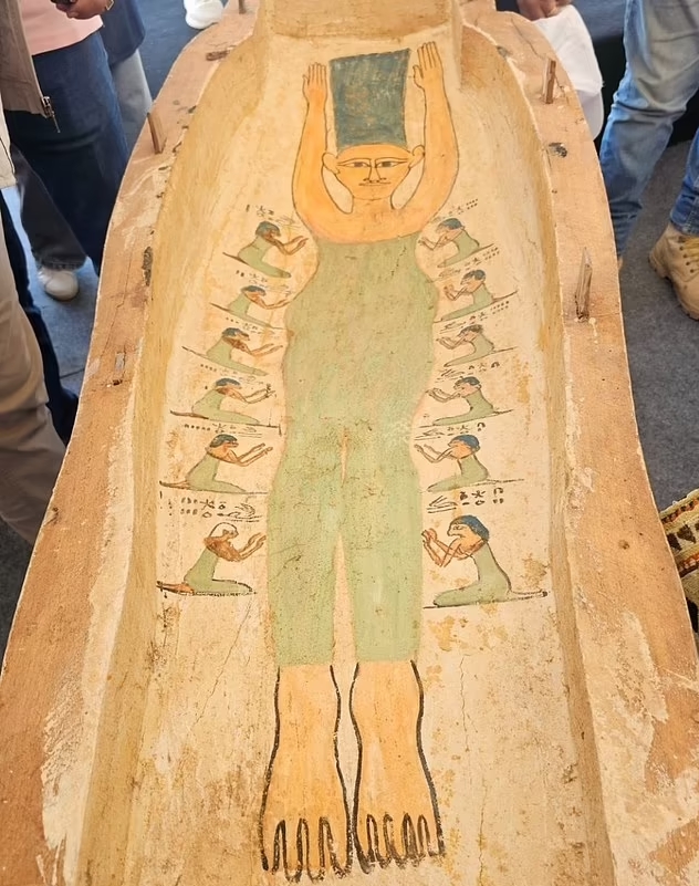 埃及3500年古墓画像，被指似足Simpson太太Marge。