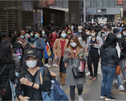 內地專家曾光指香港防疫措施不到位,令疫情反覆。資料圖片