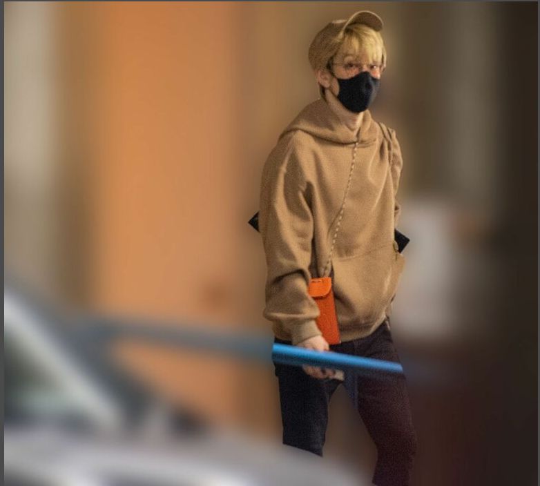 尊尼組合關8成員橫山裕，被拍到與橫野堇前後腳入酒店。