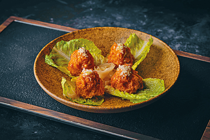 綠天使他他他他包羅五款素菜，入口微辣，可一次嘗盡各種素菜的味道層次。