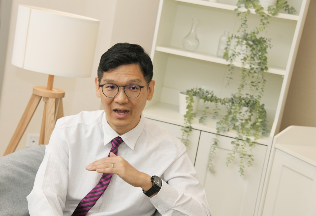 香港輔導教師協會主席兼中華聖潔會靈風中學副校長葉偉民。資料圖片