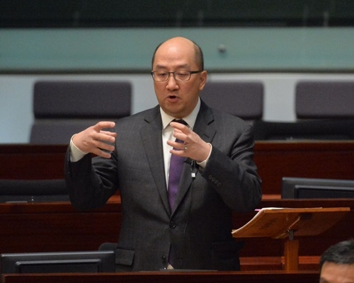 譚志源指政府不會評論未經證實的消息。