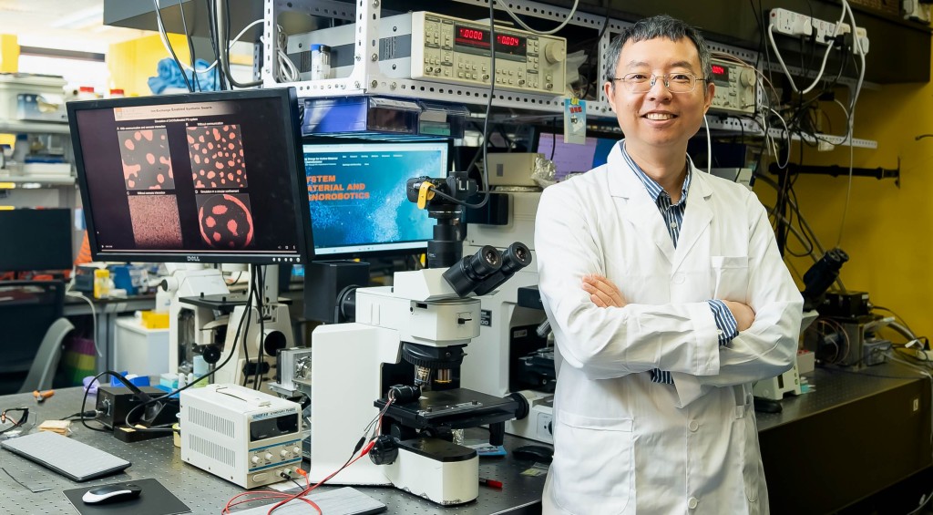 唐晉堯博士開發的新型活性光學膠體材料實現可控光誘導「相分離」，獲得「中銀香港科技創新獎2023」新材料新能源領域的獎項。