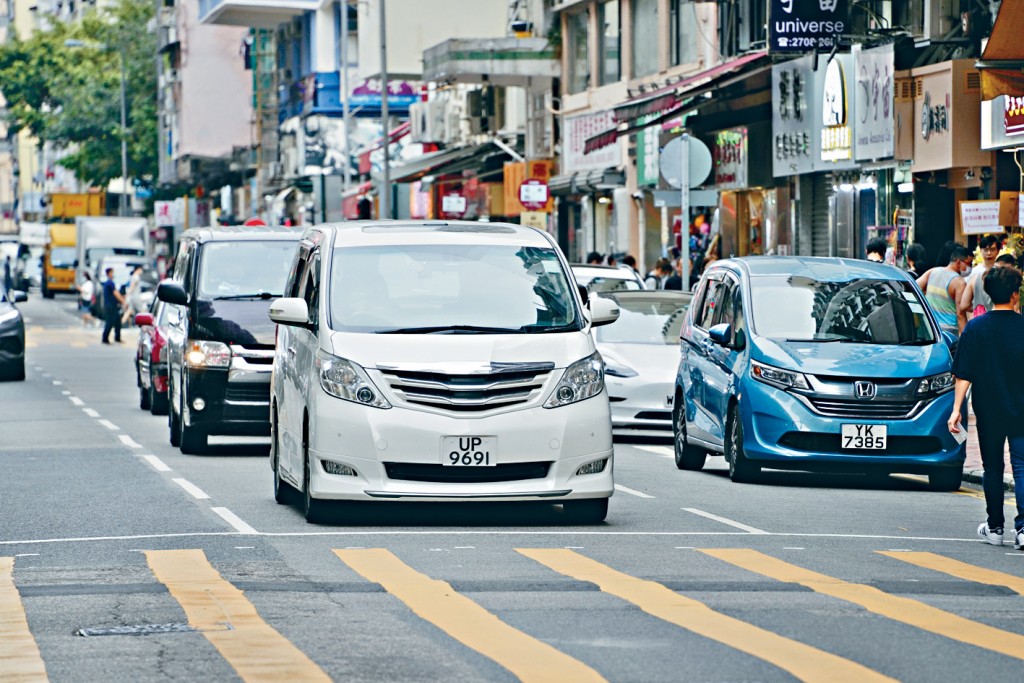 廣東省公安廳宣布下月1日起,就「兩地牌」車輛推出4項便利措施。