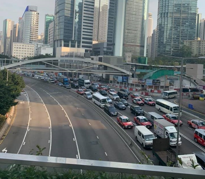 夏悫道东行畅通无阻挤塞。Steve Lam图片