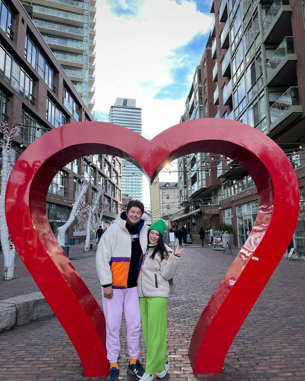 哈孝遠與太太結婚多年。 哈孝遠與太太結婚多年。