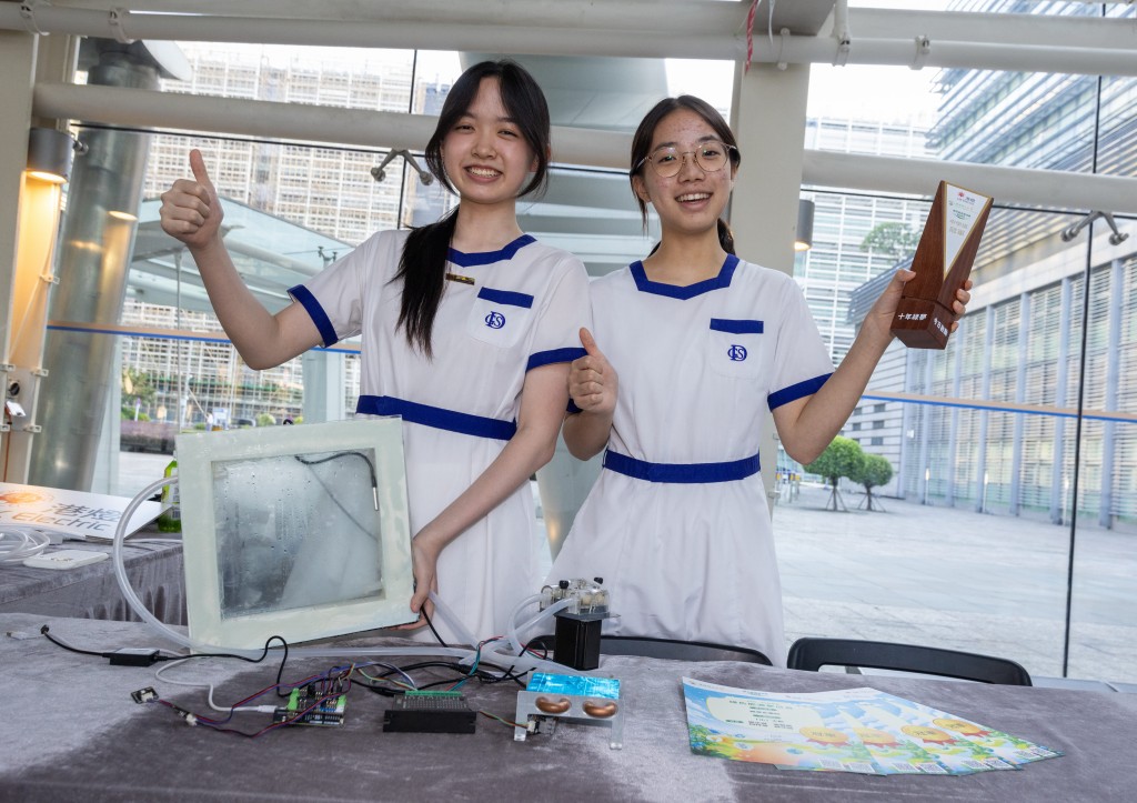 中學組出現雙冠軍，其中一組是拔萃女書院。