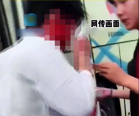 受傷學生一臉鮮血。抖音 受傷學生一臉鮮血。抖音