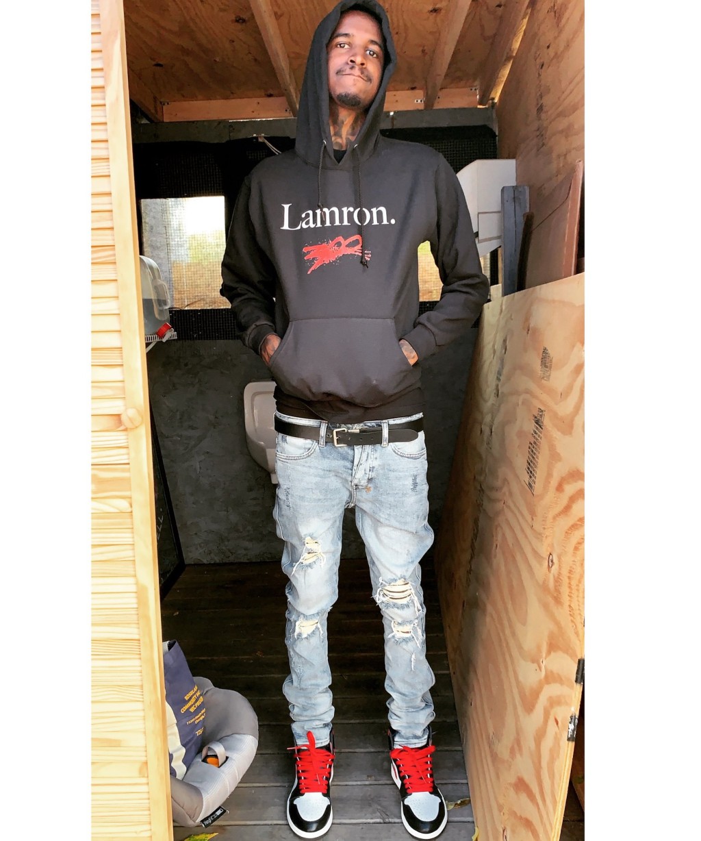 Lil Reese受枪伤，情况危殆。