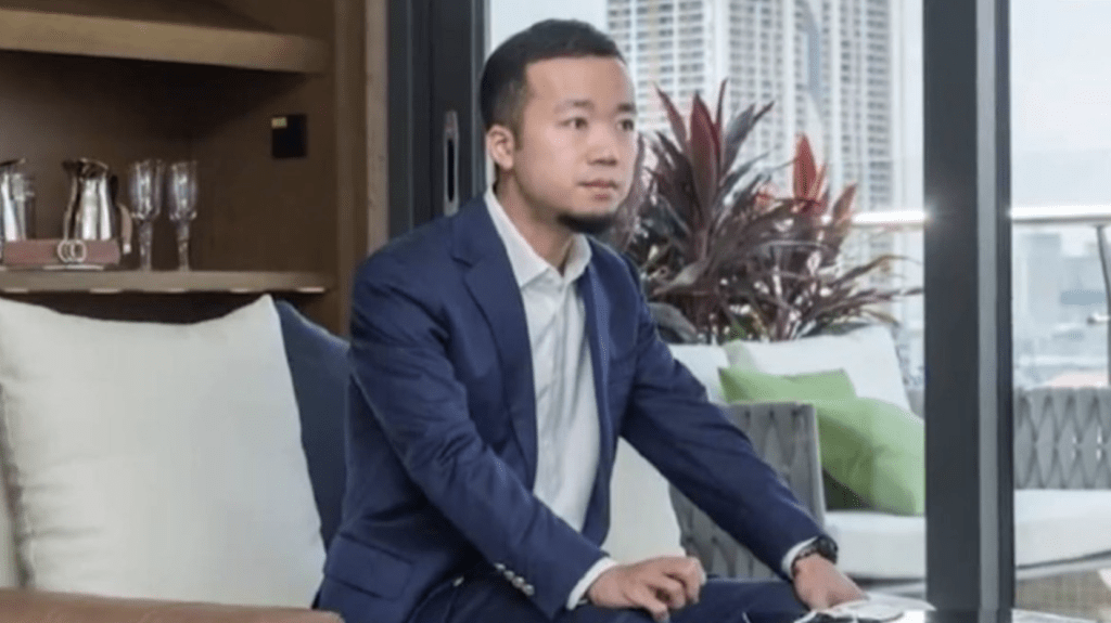 這次是在美英制裁後,陳志首次在法律層面作出正式回應。 這次是在美英制裁後,陳志首次在法律層面作出正式回應。