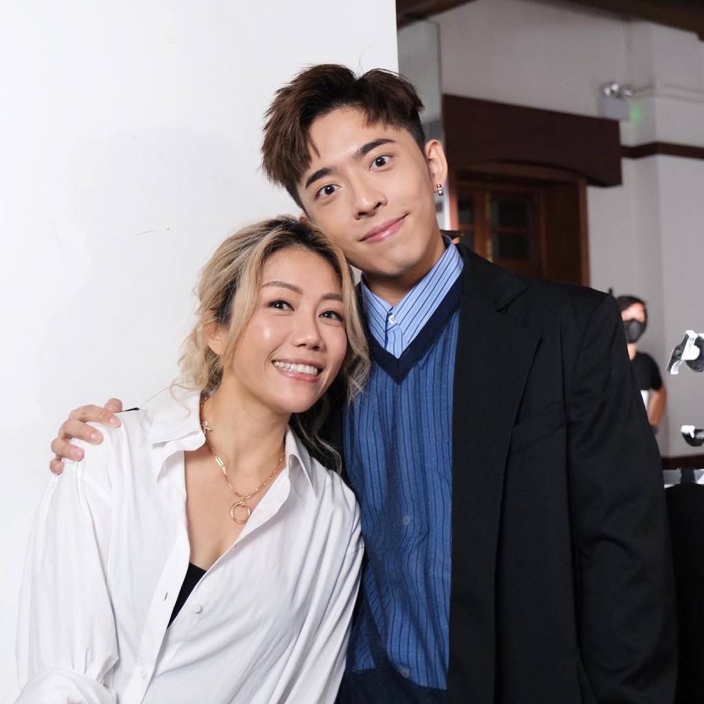 彭秀慧與Edan在MV合作。