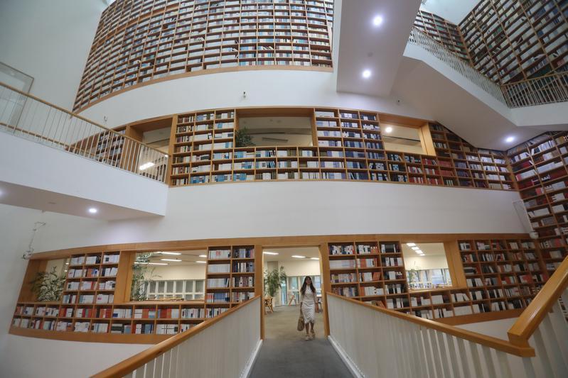 深圳中大圖書館。