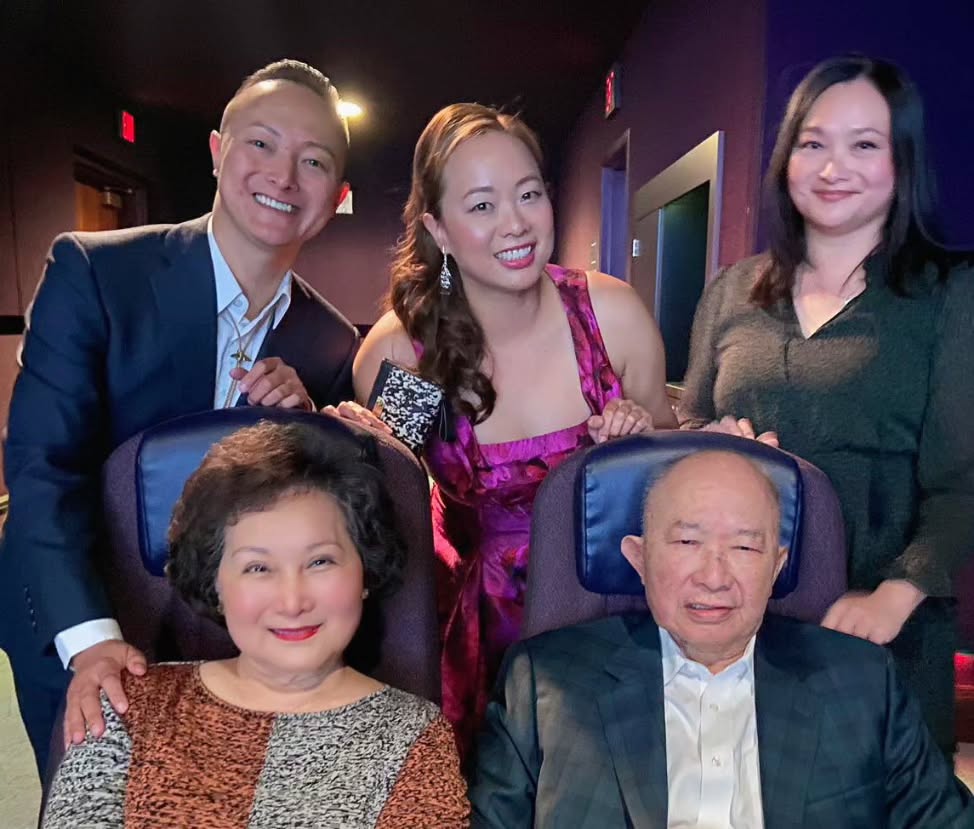 吳宇森一家早年已長留美國生活。 吳宇森一家早年已長留美國生活。