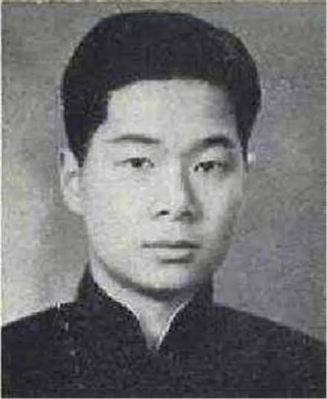 年輕時的孔令侃。網易號@鏘鏘文史局 年輕時的孔令侃。網易號@鏘鏘文史局