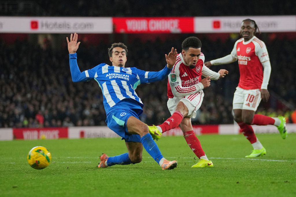 阿仙奴2:0白禮頓。美聯社 阿仙奴2:0白禮頓。美聯社