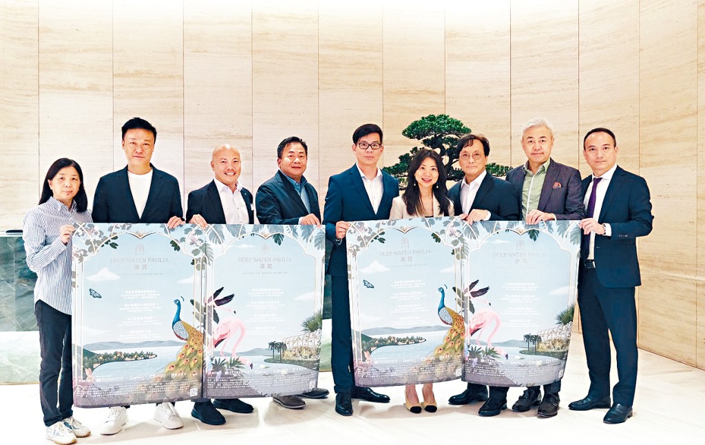 滶晨部署短期上載樓書。右四為新世界何家欣、右五為帝國姚志偉、右三為資本策略何樂輝、左四為麗新潘銳民。