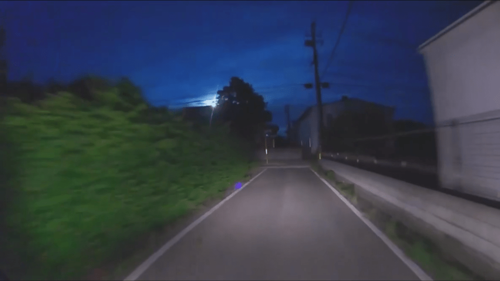 日本網民深夜開車目擊隕石。 IG @i_am_k2k 日本網民深夜開車目擊隕石。 IG @i_am_k2k