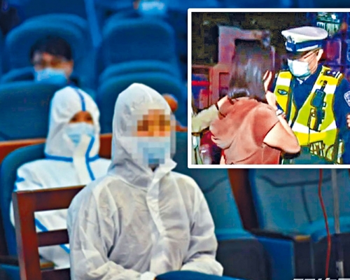 ■叫「余伟」的女醉酒司机被送上法庭受审。