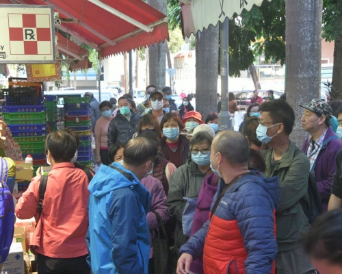 市民早前搶購口罩。資料圖片