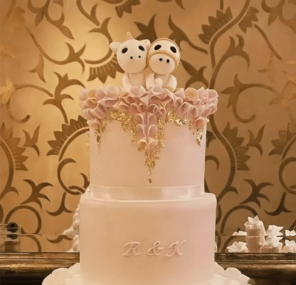 結婚蛋糕都是兩人的定情信物。
