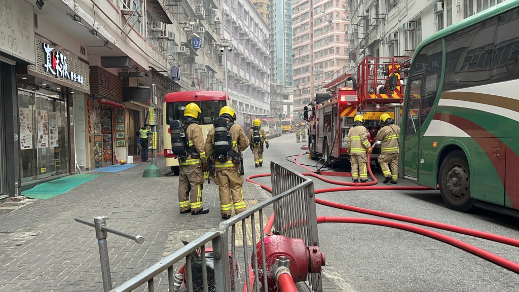 現場為觀塘宜安街宜安大廈一地鋪茶餐廳。林思明攝