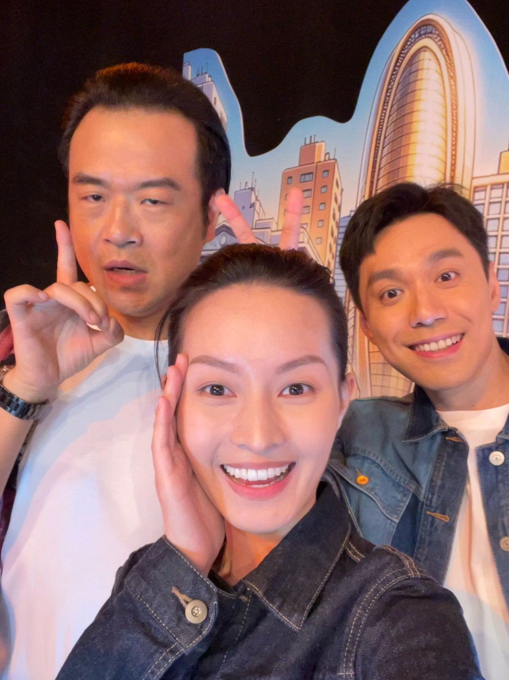 洪曼芹在《愛回家之開心速遞》飾演PA。 洪曼芹在《愛回家之開心速遞》飾演PA。