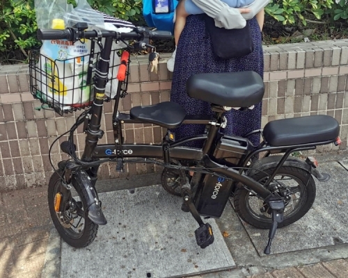 新界北總區一連兩日在區內打擊非法駕駛電動可移動工具行動。警方圖片