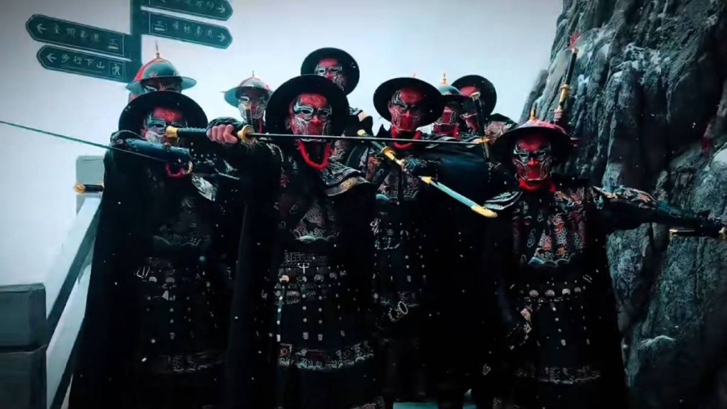  洛陽老君山的錦衣衛陪爬，最受歡迎的，可以月入¥5萬。小紅書＠老君山