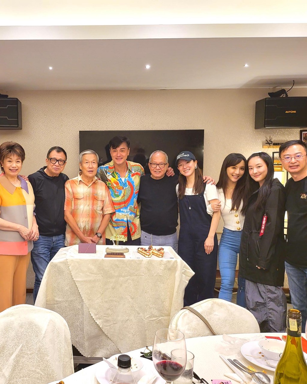 劉江與多位TVB藝人合作。