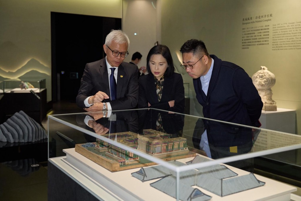 香港故宫馆现正展出《香港赛马会呈献系列：圆明园──清代皇家园居文化》展览。