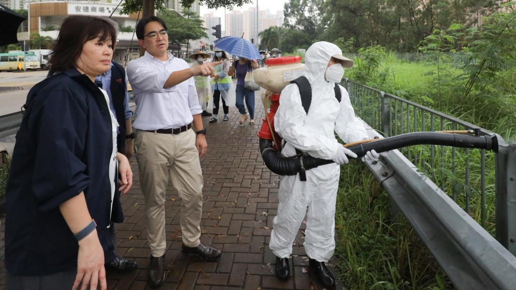基孔肯雅熱—食環署巡患者住所附近21地盤檢視積水 向承建商發22張法定通知書