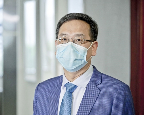 葉建源促考評局給予擬題人員及審題小組解釋機會。資料圖片