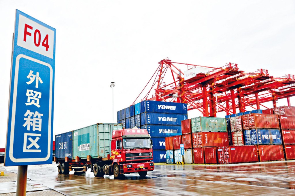 ■内地今年头8月进出口总额创历史同期新高。