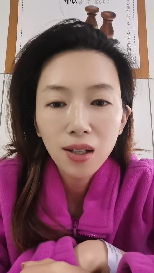 牛娜娜以公開道歉做掩護，每日更新地將丈夫高飛出軌的證據公開展示。抖音＠娜姐重生