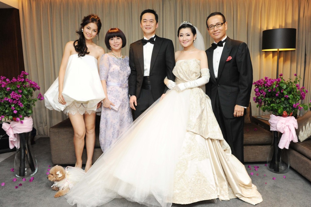 Selina於燒傷後一年與張承中結婚,可惜於2016年離婚。