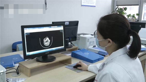 醫生表示,臨床上鼻腔內「長牙」的情況稱為「鼻腔異位牙」。 網圖