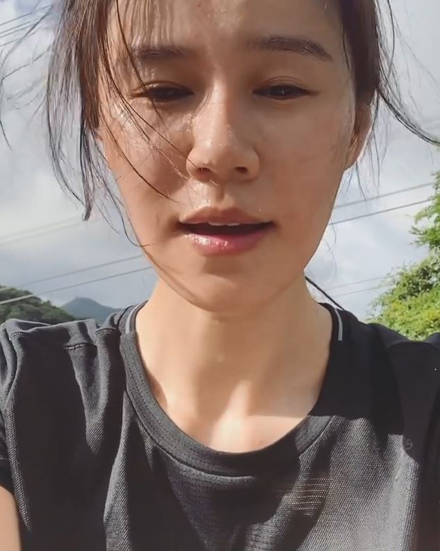 初跑時翠如只有索氣沒說話。