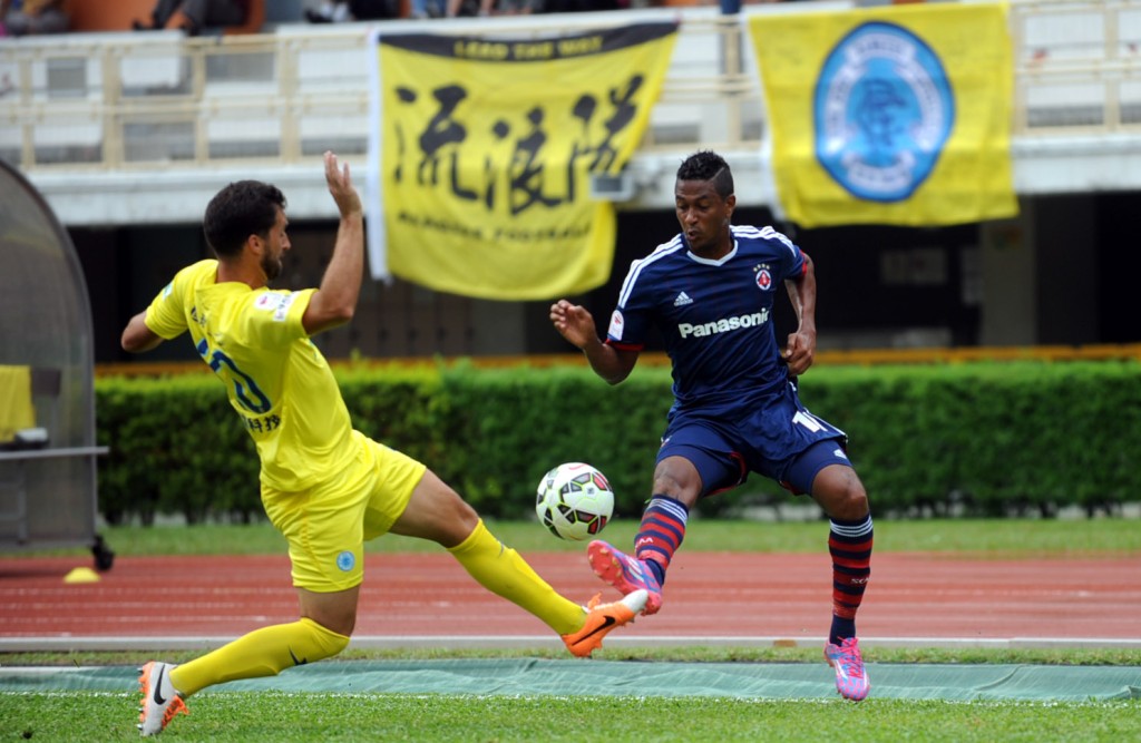 港超聯於2014年正式成立。圖為當年南華對流浪。