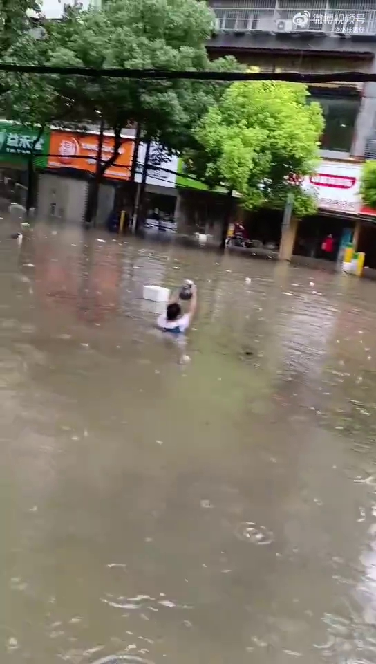 武漢暴雨情況。 武漢暴雨情況。
