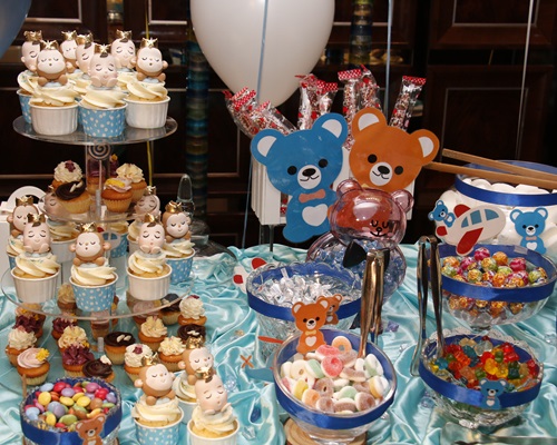陳敏之為愛兒擺百日宴,現場有甜品、Cupcake。