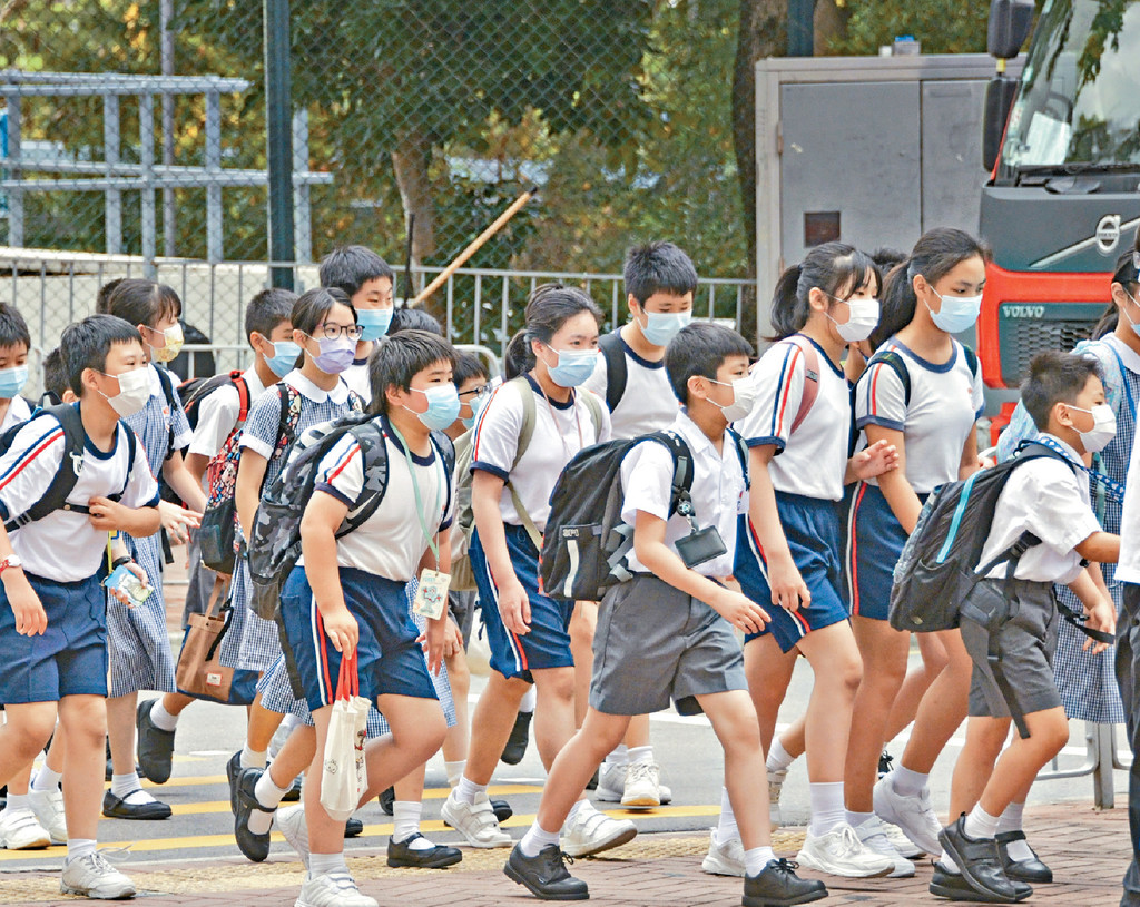 近日多間學校均爆發流感。資料圖片