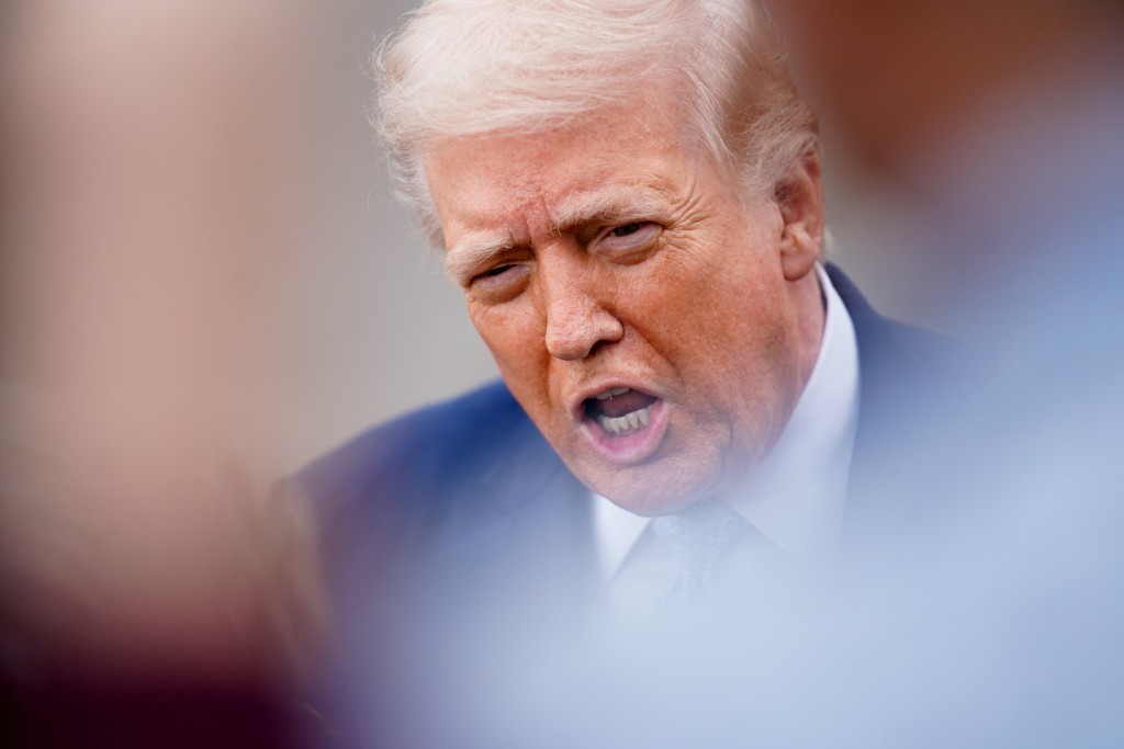 特朗普向伊朗發出最後通牒，威脅若不在48小時內全面開放霍爾木茲海峽，美方將摧毀伊朗核電設施。路透社