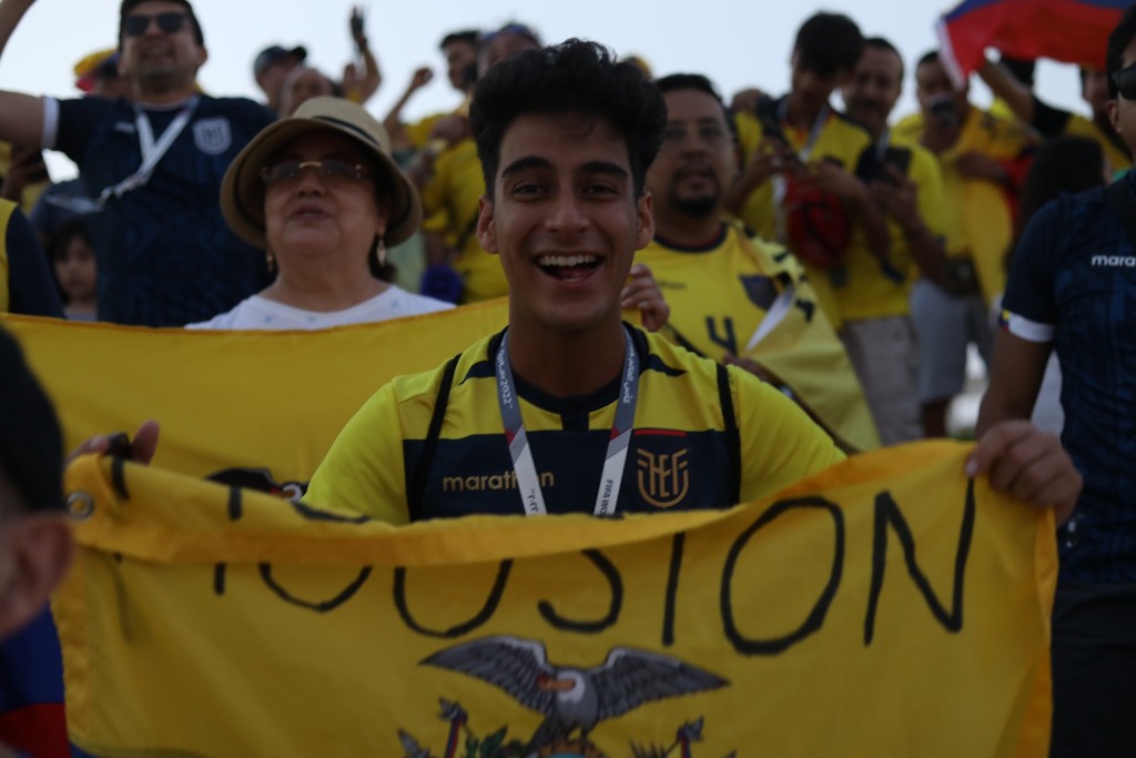 厄瓜多尔球迷出征多哈。网上图片